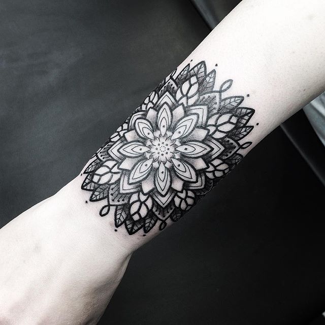 Discover more than 182 wrist mandala tattoo latest