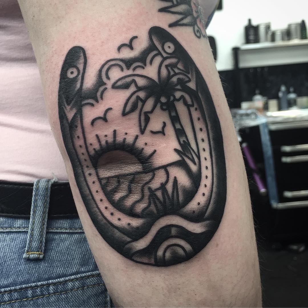 Fun little horseshoe elbow. Done at ⋆ Studio XIII Gallery