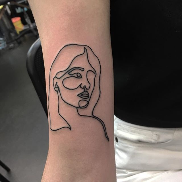 fun wee single line lady 👁 for bookings email - sarahlou_st.tattoo ⋆ ...