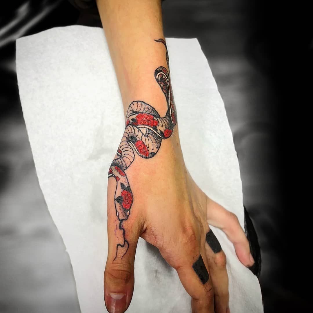 Tattoos by Patryk Hilton on Tumblr: Coral snake/gucci snake done at  panterabydgoszcz #patrykhilton #snaketattoo #panterabydgoszcz  #bydgoszcztattoo #snaketattoo...