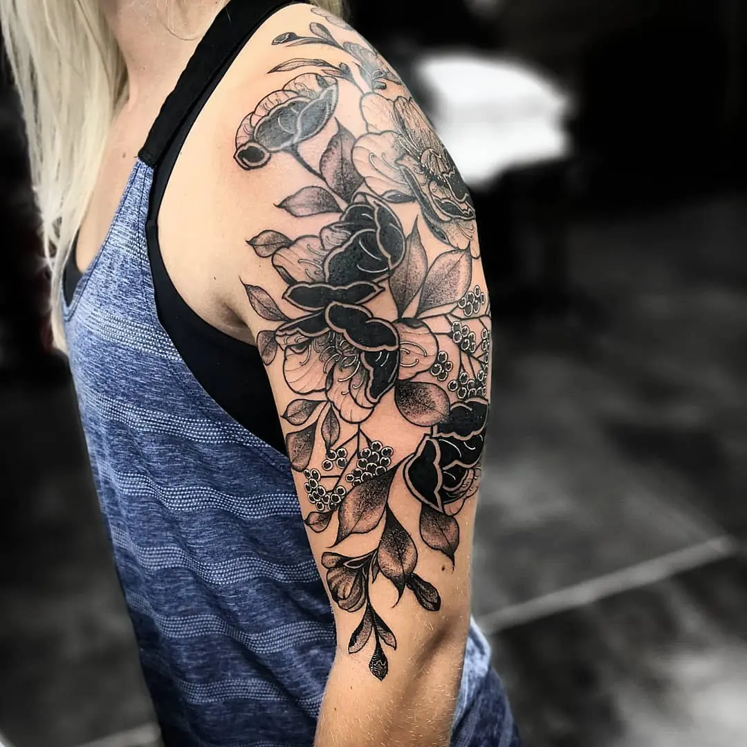 30 Fabulous Floral Sleeve Tattoos for Women  TattooBlend