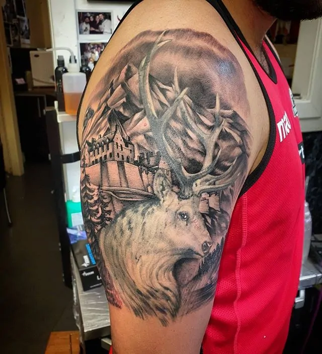 Added a mountainous background and a tiny edinburgh castle to an existing stag tattoo
.
.
.
.
.
.
.
.
.
edinburgh edinburghcastle blackandwhite blackandgrey stag tattoo scotland landscape landscapetattoo realism realistic nature scene winter studioxiii