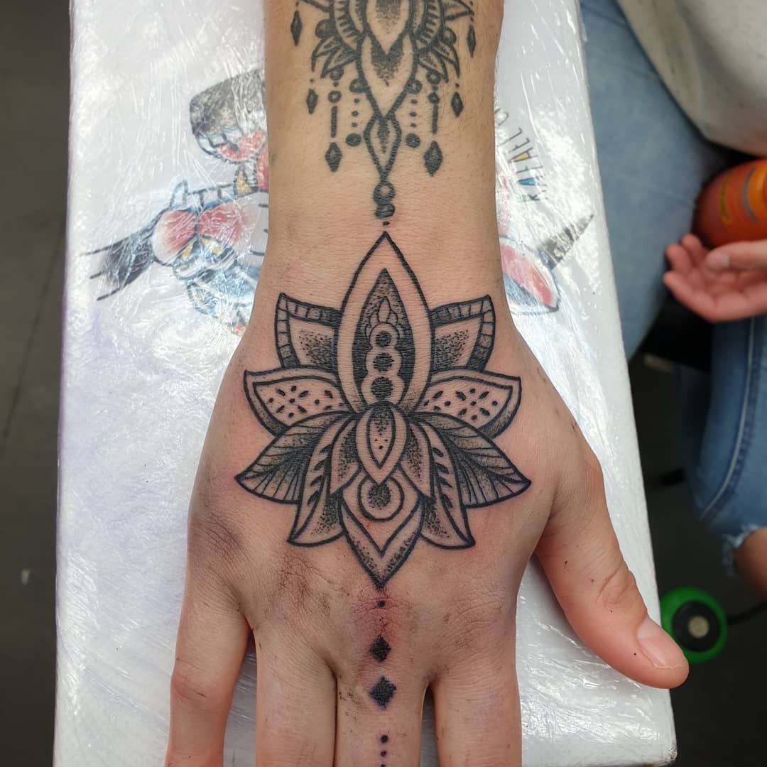 Hand from today, forearm healed 7 months cheers Sonia for making the trip  up- much appreciated ⋆ Studio XIII Gallery