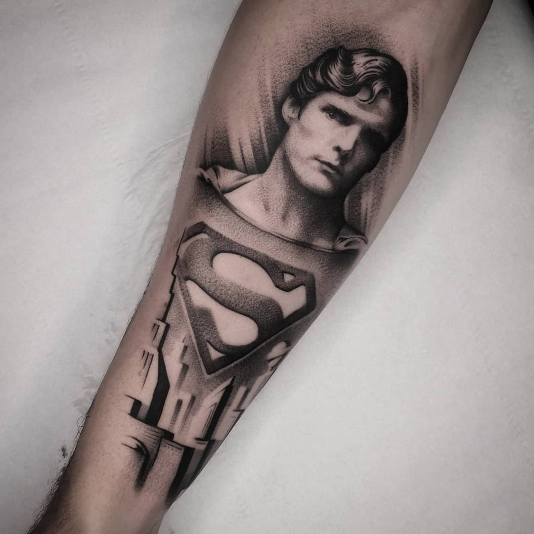 Cool tattoo of a bird, no wait it's superman! ⋆ Studio XIII Gallery