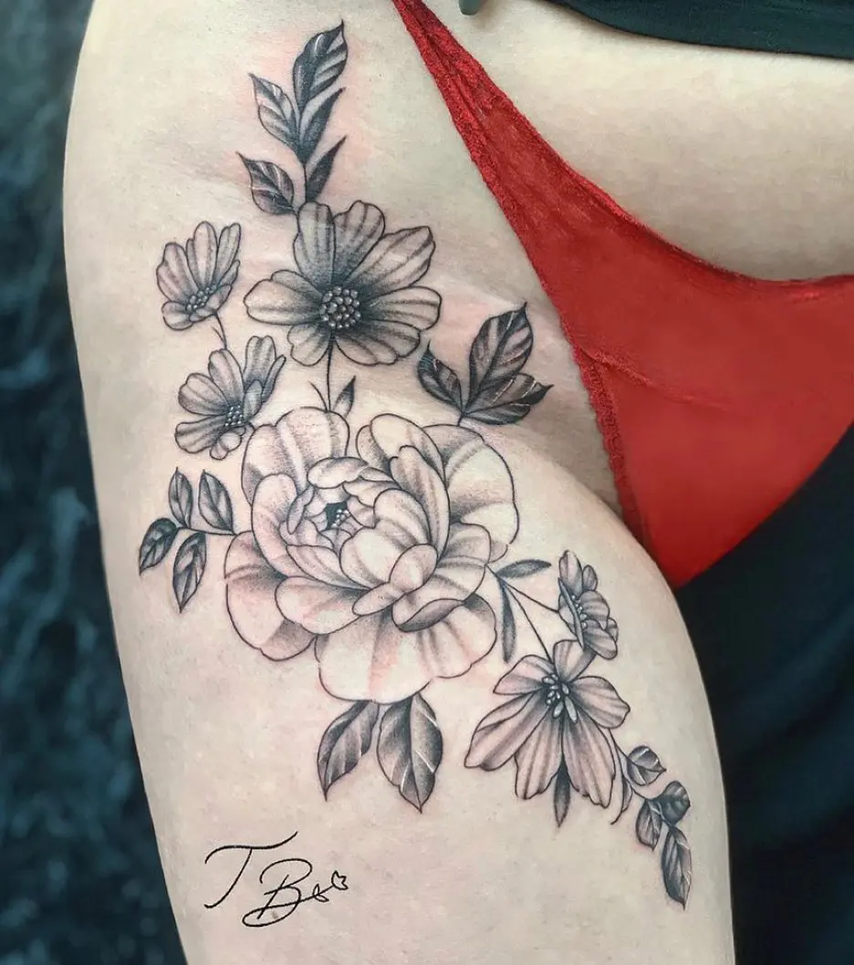 Flower power 🌸...

Cute florals from the lovely thaisblanc 

As usual, if you want to get tattooed fill out the tattoo enquiry form out our website! 

_____________________________________

                           totaltattoo barber_dts easytattoo_uk eternalink dynamiccolor lockdownneedle stencilstuff