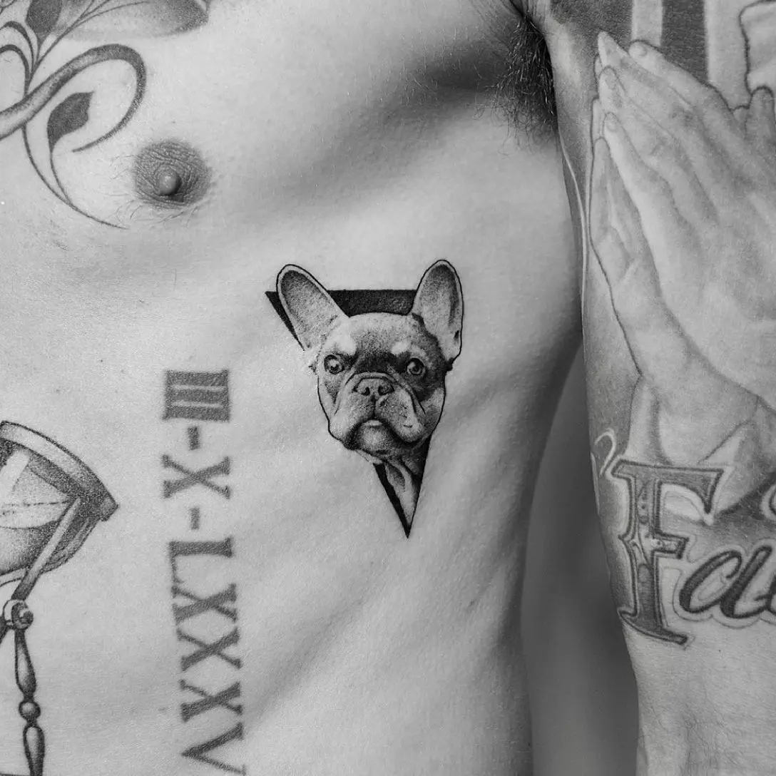 Tiny doggo by vik_b_tattooer ✨ (before lockdown of course🥲)

Vik’s books are currently closed but feel free to fill out our tattoo enquiry form on our website if you’d like a quote for the future 💫

📩 - link in the bio

                             totaltattoo barber_dts easytattoo_uk eternalink dynamiccolor lockdownneedle stencilstuff