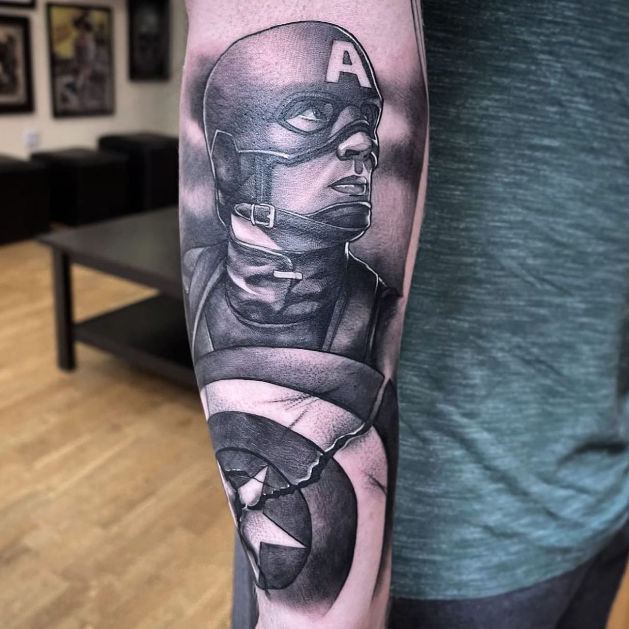Another incredible marvel piece by  🤯 this time he brought Captain  America to life - chec ⋆ Studio XIII Gallery