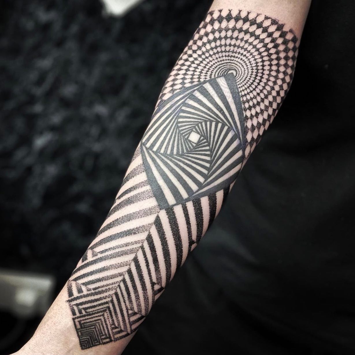 Cool one by marcdiamondtattoo done recently in the studio ✨

If you would like to get tattooed, then please fill out the tattoo enquiry form on our website 💫

                         totaltattoo barber_dts easytattoo_uk eternalink dynamiccolor lockdownneedle stencilstuff       