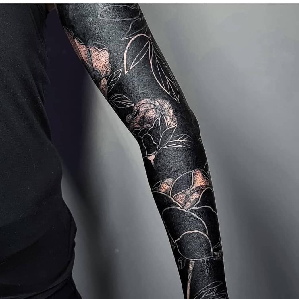 Here's an arm I  out with some  on the badass wallachild using allegoryink  fkirons exo and 35 mags from kingpintattoosupply .done here in  .
.
Swipe for the stuff that was there before
.
    