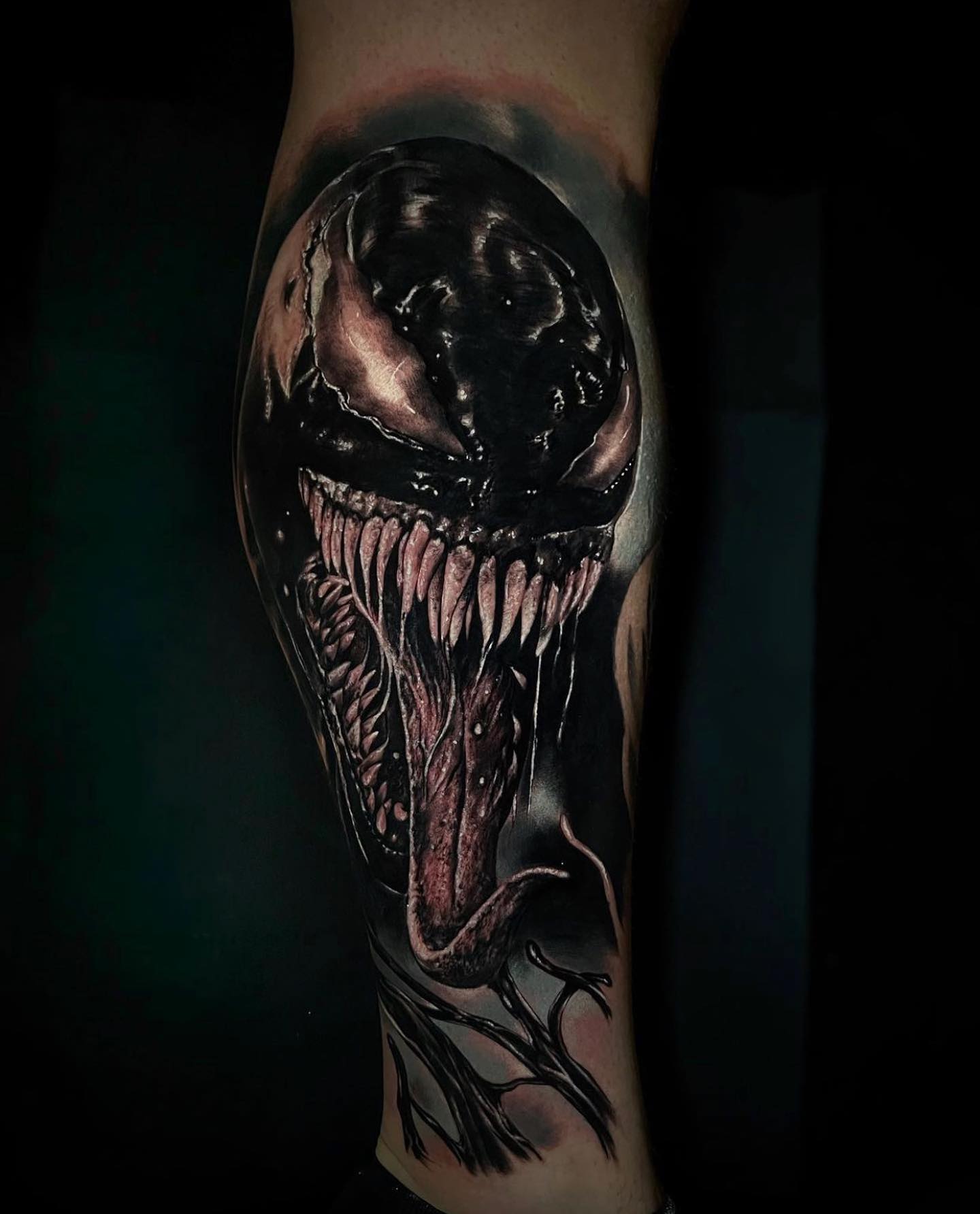 Our amazing resident youngcaviartattoo showing off his skills with this awesome Venom piece ✨
•
Omar’s books are still open for bookings in March. If you’re interested, either contact Omar directly or inquire with the shop through the link in our bio 😘
•
          totaltattoo