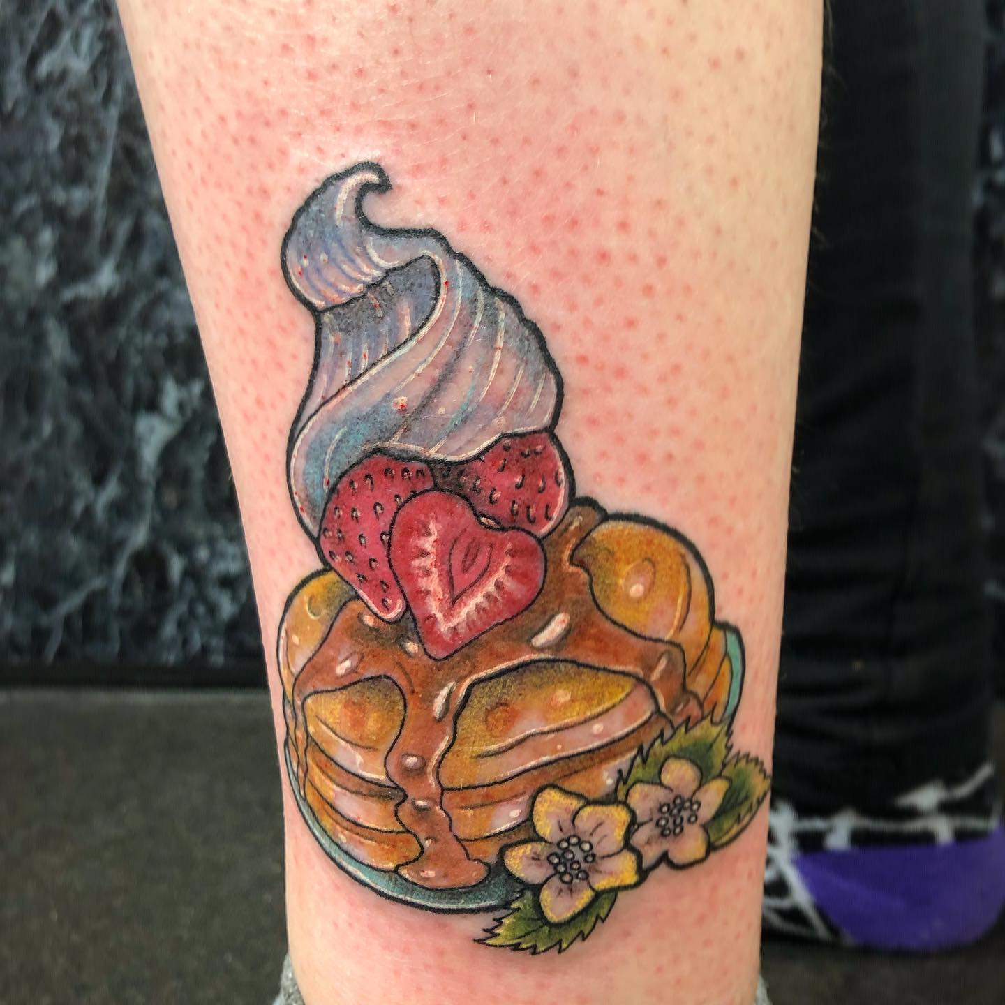 Delicious Strawberry Pancakes for Robyn from my wanna dos. Always up for tattooing the best breakfast foods! 

                