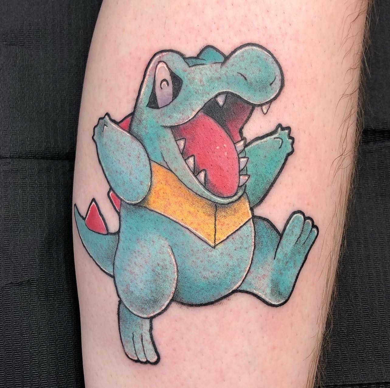 A lil’ Totodile from the lovely courtenaydicksontattoo ✨

She is a lover of Pokémon and all things fantasy so if you’re a fellow lover, contact her or the shop for pricing 🌸

               