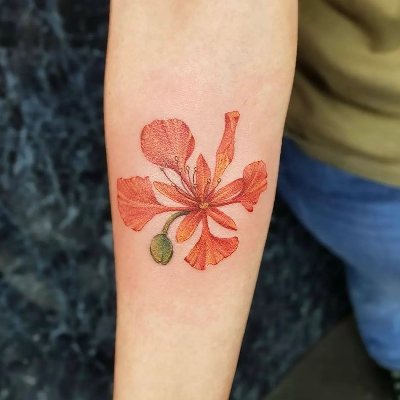 Beaut lil flower by mat.n.tatau 🪷

If you’d like to book in with Matias send him a dm or fill in the tattoo enquiry form on our website ✨ 

      