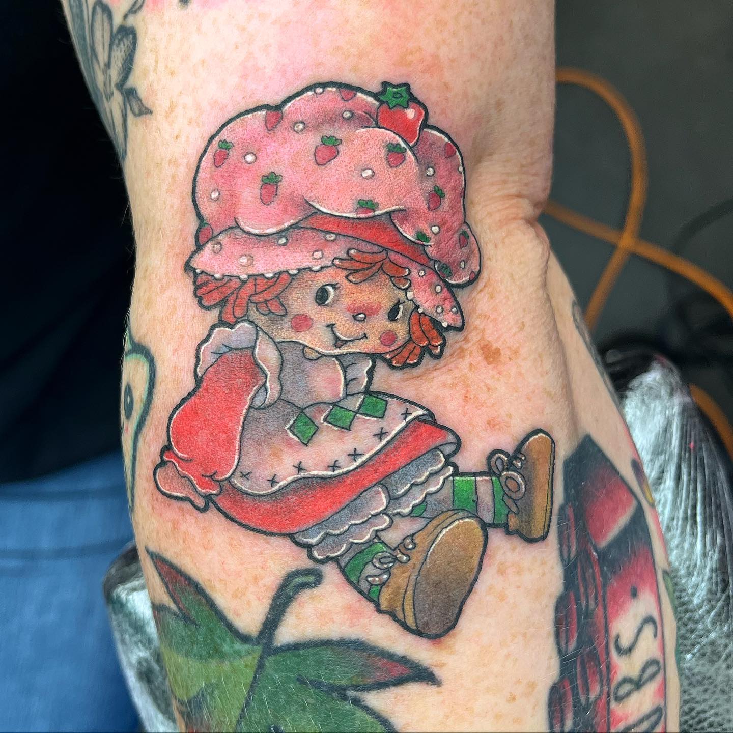 Strawberry Shortcake for our lovely piercer Gill, you can find her over at gill_shaw7piercing and check out her amazing cushions for healing your ear piercings ahumblestitch 

                  