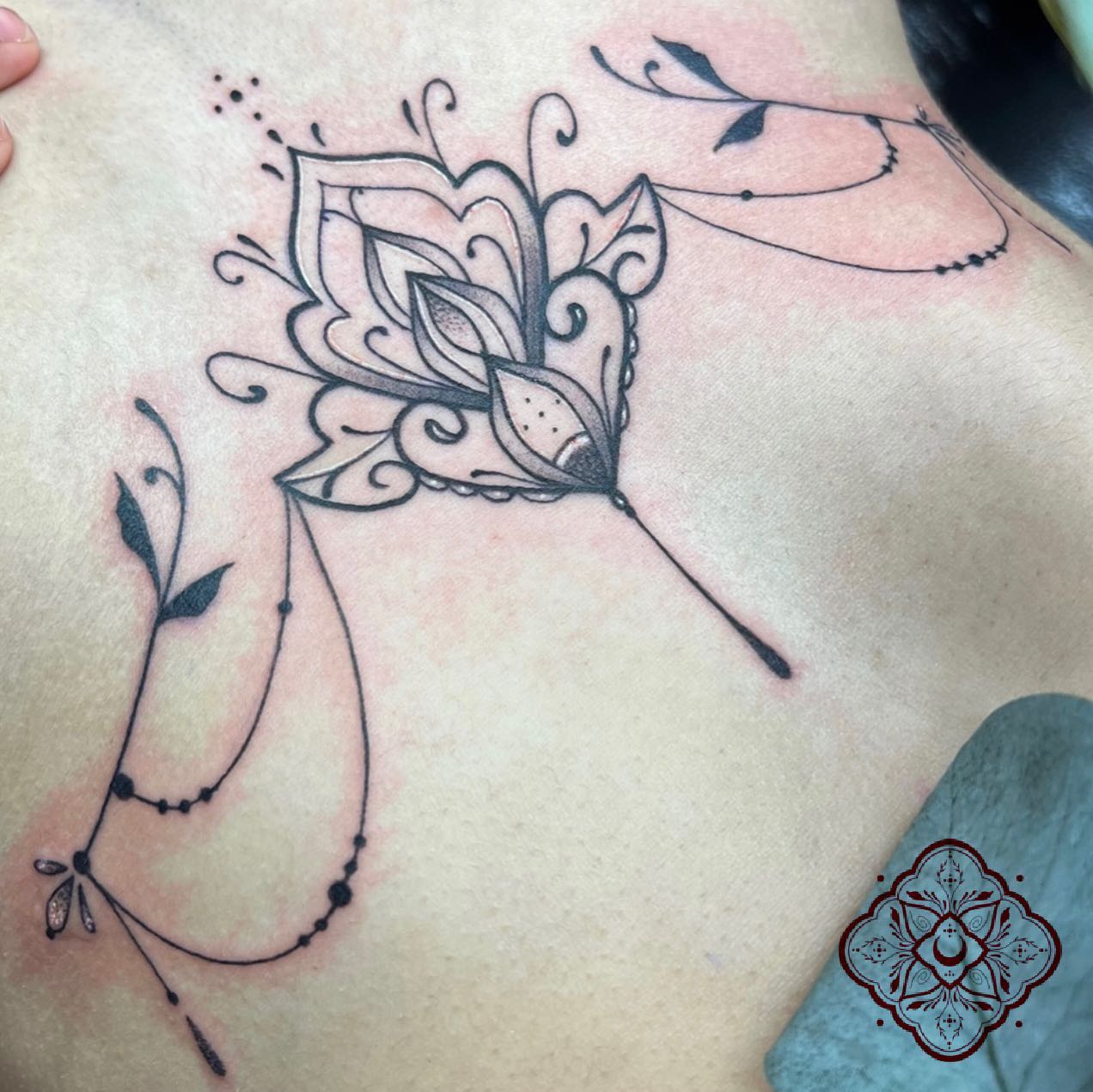 Loved doing this one! Underboob flower ornament 🪷🤍 

Done at studioxiiigallery 
•
•
•
•
•
•
•
•
•
•
•
•

    
    
     