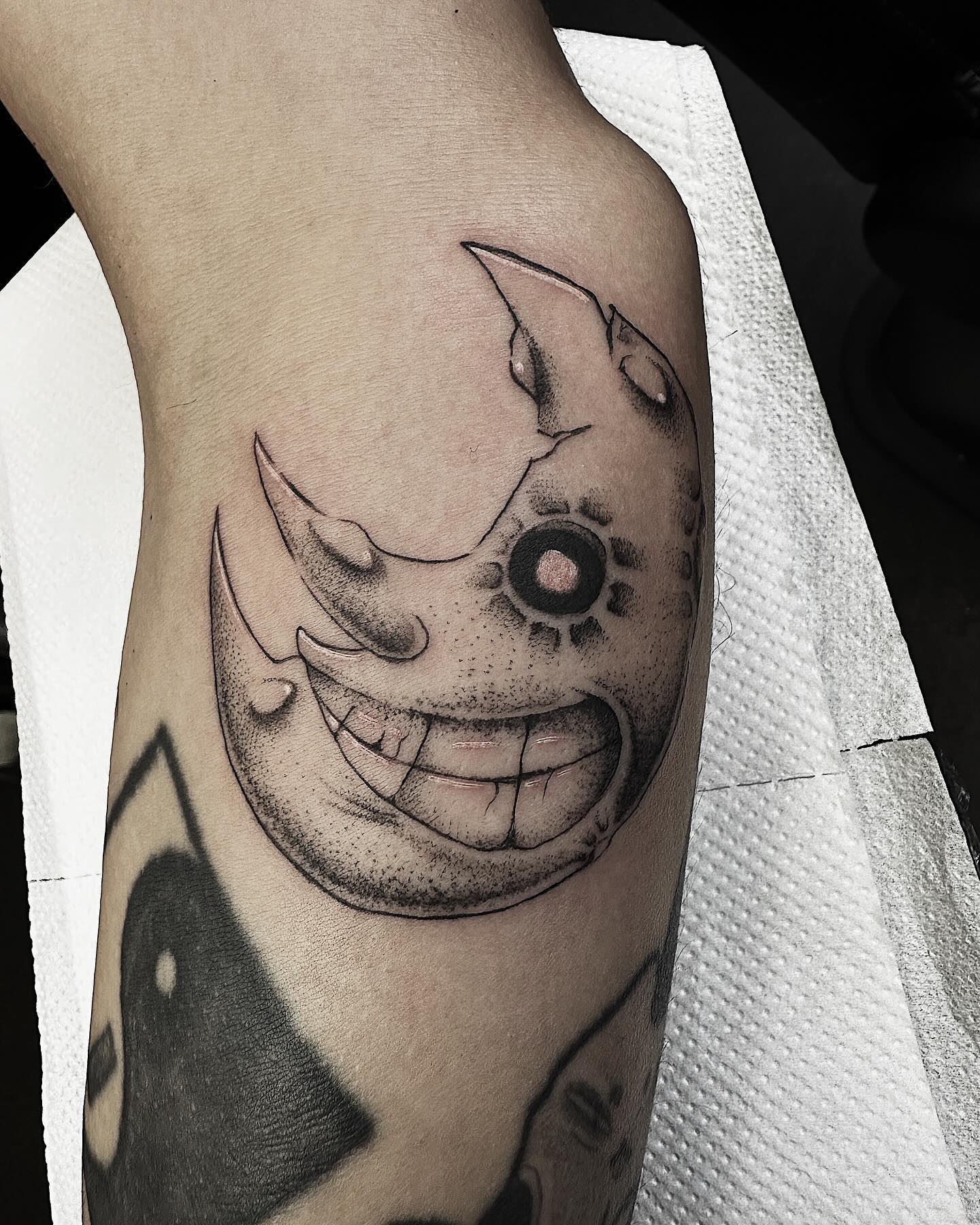 Soul Eater was the show that got me into anime back when I was 16, so of  course it had to me be my first tattoo! Done by @Ukiyo__nyc at Fun City