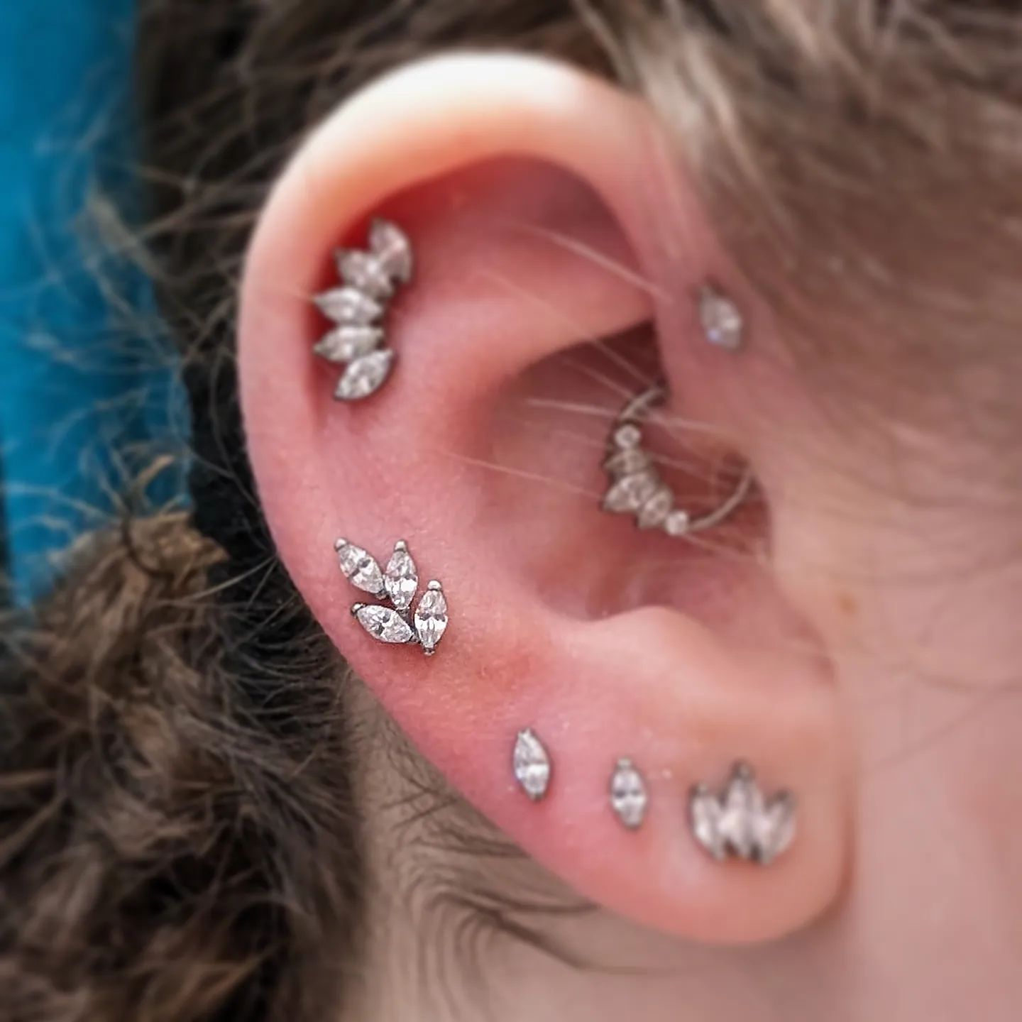 If we don't have what you want for your fresh or healed piercing, let us know and we'll order it for you!!

Fresh mid helix done this afternoon with customers own choice of titanium jewellery from wholesalebodyjewellery . Have a look at what they have and let us know if you want us to place a custom order.

                