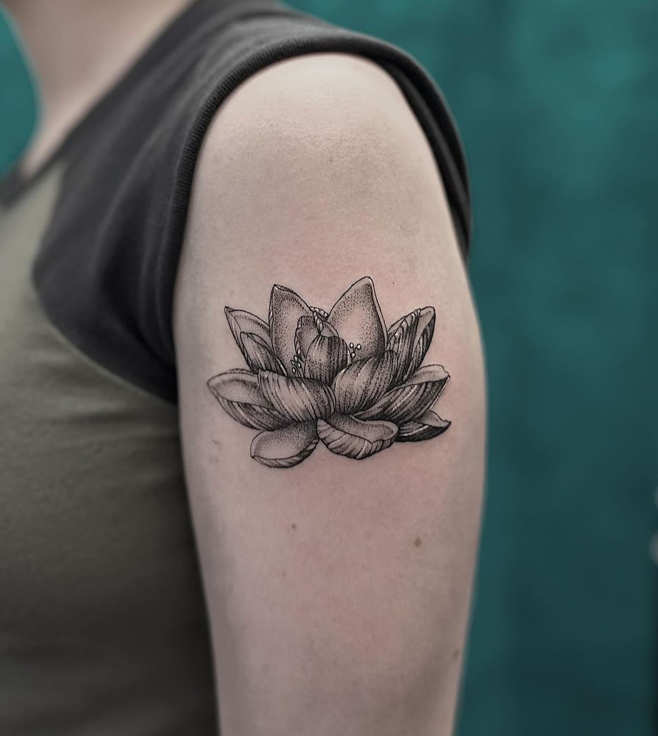Beautiful lotus flower tattoo done by our own eilidhentattoos 🪷

If you love this style and would like tattooed by her message her directly or fill out an enquiry form on our website 📲📲

                         totaltattoo barber_dts easytattoo_uk eternalink dynamiccolor lockdownneedle stencilstuff 